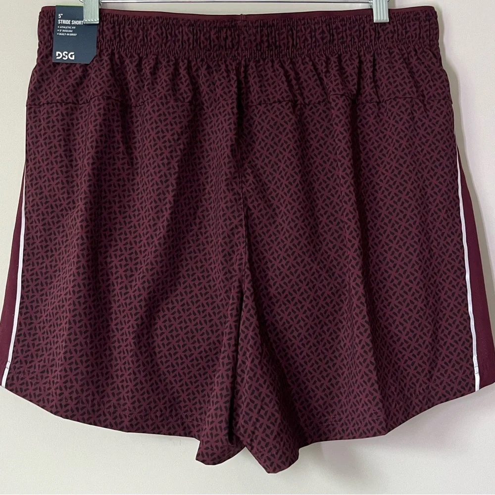 NWT DSG Mens 5” Stride Run Short